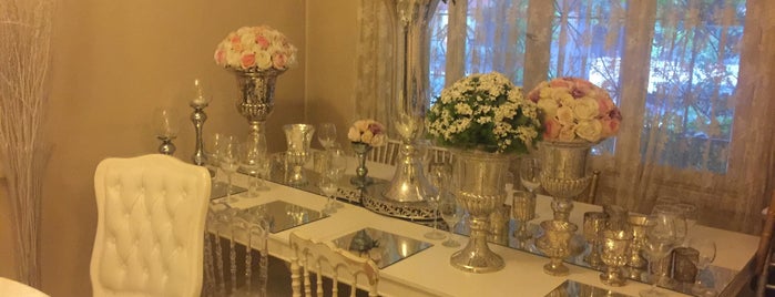 Exixiz Wedding - Düğün Organizasyon is one of สถานที่ที่ Demir ถูกใจ.