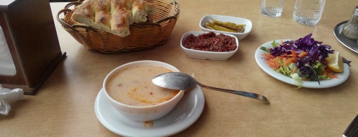 Divan Restaurant is one of Posti che sono piaciuti a Ezgi.