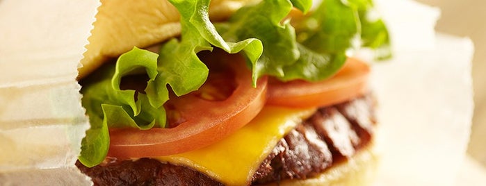 Shake Shack is one of En İyi Burger Adayları.