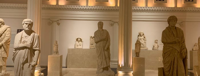 Gaziantep Arkeoloji Müzesi is one of Sina'nın Beğendiği Mekanlar.