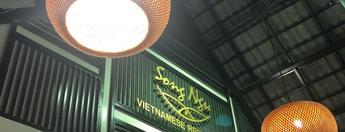 Song Ngu Seafood Restaurant is one of love saigon.