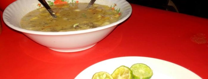 Soto Betawi Pak Ujang is one of Tempat yang Disukai James.