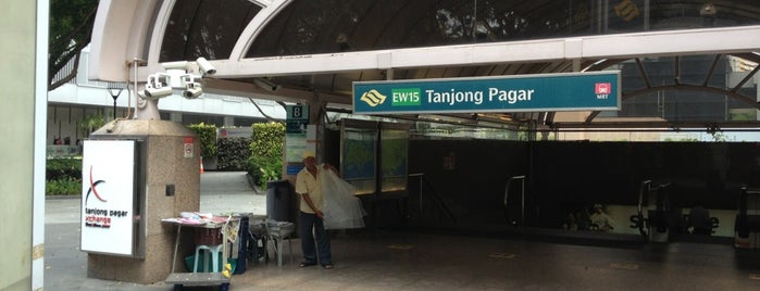 Tanjong Pagar MRT Station (EW15) is one of le 4sq with Donald :).