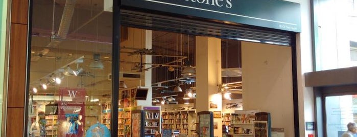 Waterstones is one of Edwinさんのお気に入りスポット.