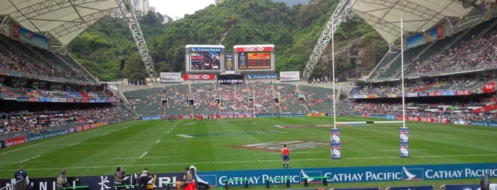 Hong Kong Stadium is one of Tempat yang Disukai James.