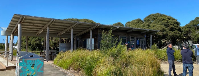 Anglesea Visitor Information is one of สถานที่ที่ Catherine ถูกใจ.