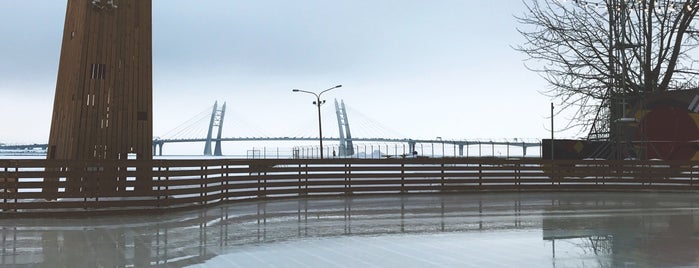 Набережная Финского залива в «Порту Севкабель» is one of Питер август 2021.