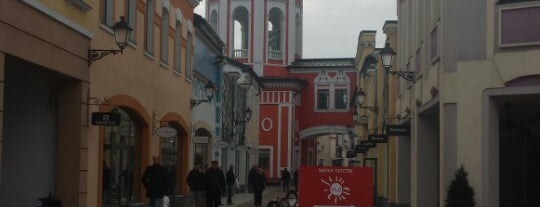 Outlet Village is one of MOSCOW.