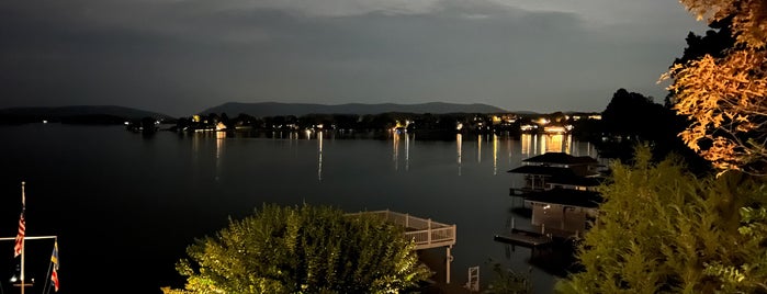 Smith Mountain Lake is one of Virginia attractions.