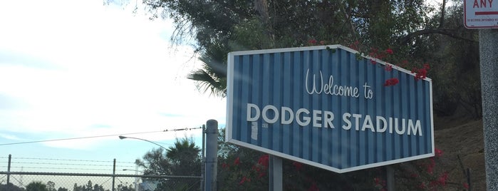 Dodgers Stadium Academy Entrance is one of Lugares favoritos de Bruce.