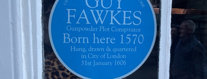 Guy Fawkes Inn is one of Good Pubs Full Stop!.