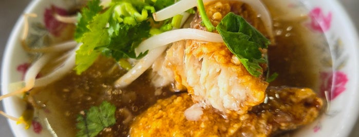 開元紅燒𩵚魠魚羹 is one of 美食 - 台南.