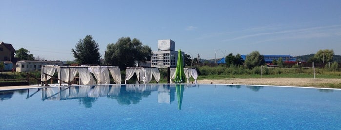 Biruza Beach Club is one of Locais salvos de Виктория.