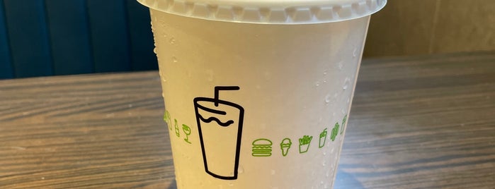 Shake Shack is one of Riannさんのお気に入りスポット.
