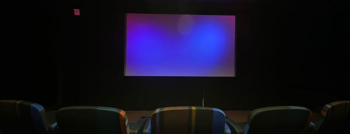 Broadway Cinema is one of Paulさんのお気に入りスポット.