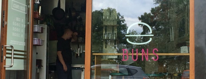 Kota Buns is one of สถานที่ที่บันทึกไว้ของ Paula.