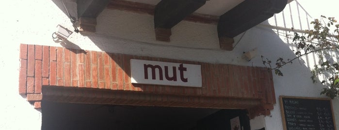 Mut is one of Lugares favoritos de Matt.