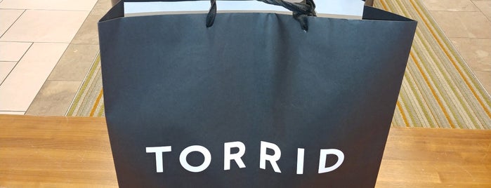 Torrid is one of Meredithさんのお気に入りスポット.