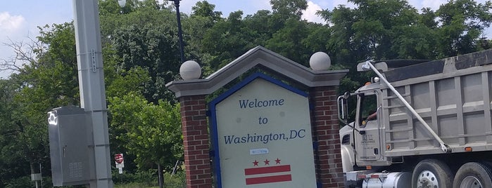District of Columbia/Maryland Border is one of Regiさんのお気に入りスポット.