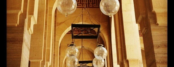 Al Fateh Grand Mosque is one of Lieux qui ont plu à Сергей.