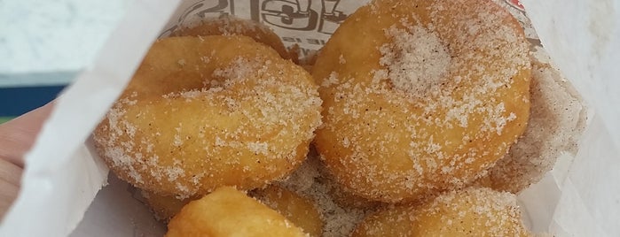 Trish's Mini Donuts is one of Posti che sono piaciuti a Jennifer.