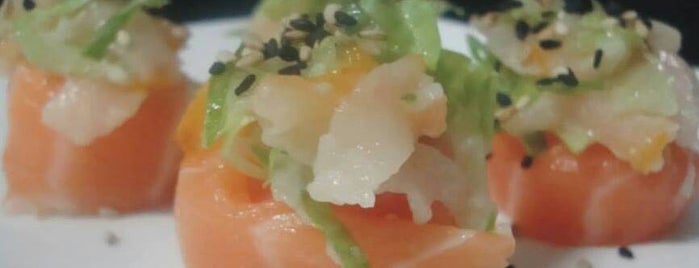 Iro Sushi is one of Locais curtidos por Thiago.