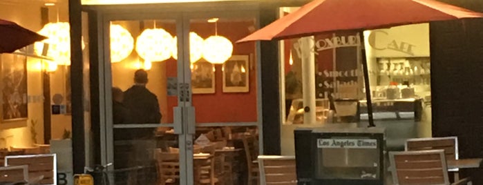 Roxbury Cafe is one of Lugares favoritos de Sam.