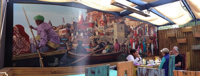 Varanasi Restaurante is one of Locais salvos de Diego.