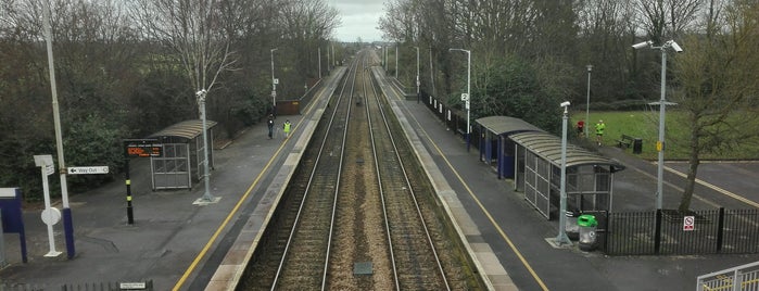 Highbridge & Burnham Railway Station (HIG) is one of Railway Stations in Somerset.