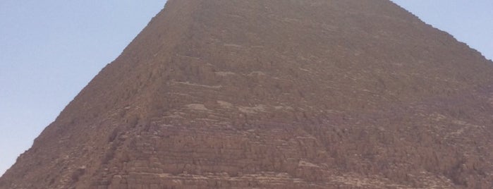 Great Pyramids of Giza is one of Egipto.