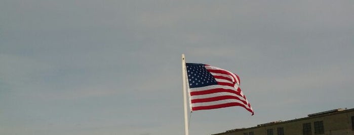 Alcatraz Cruises LLC (Admin Office) is one of San Francisco.