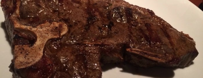 Grand Toro Steakhouse is one of Orte, die Joao Ricardo gefallen.