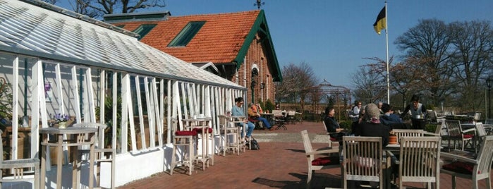 Palmenhaus Café is one of Orte, die J gefallen.