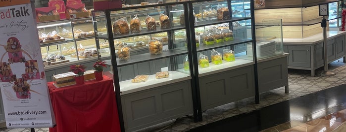 BreadTalk is one of Bakery, Patisserie & Dessert.