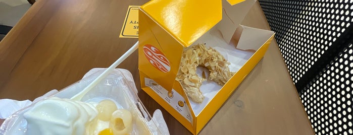 J.Co Donuts & Coffee is one of Must-see seafood places in Jakarta, Indonesia.