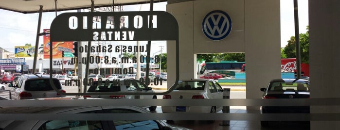 Volkswagen Automotriz Sinaloense is one of Tempat yang Disukai Arturo.
