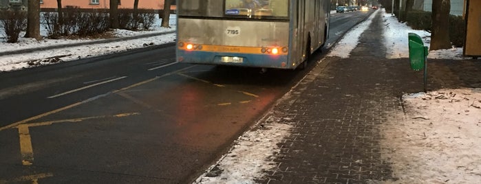 Hrabůvka, Dvouletky (bus) is one of MHD Ostrava 1/2.