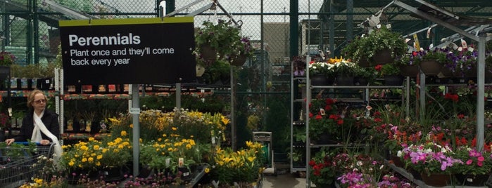 The Home Depot is one of สถานที่ที่ Stephen ถูกใจ.