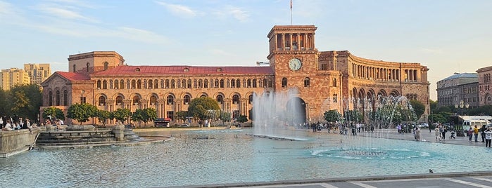 Musical Fountain | Երգող շատրվաններ is one of Guide to Yerevan's best spots.