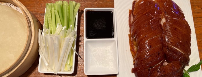 Jingzun Peking Duck Restaurant is one of dd's restaurant recommendations.