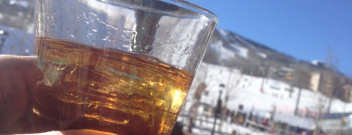 Sneaky's Tavern is one of Snowmass 101.