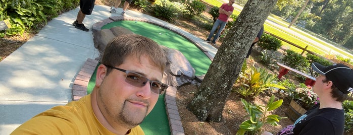 Pirate's Island Adventure Golf is one of HHI.