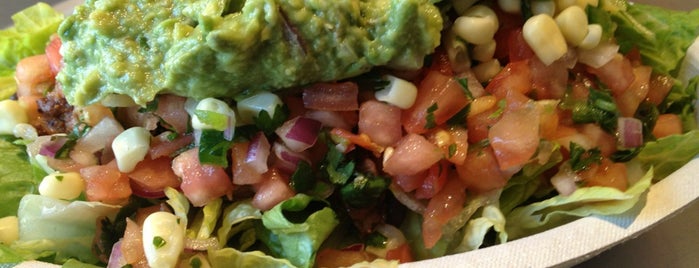 Chipotle Mexican Grill is one of Lugares favoritos de Robert.