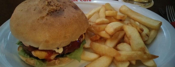 Oh my Burger is one of Posti che sono piaciuti a Breck.