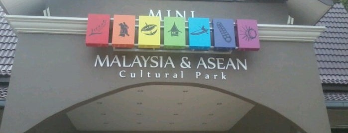 Taman Mini Malaysia & ASEAN is one of Jalan2 melaka.
