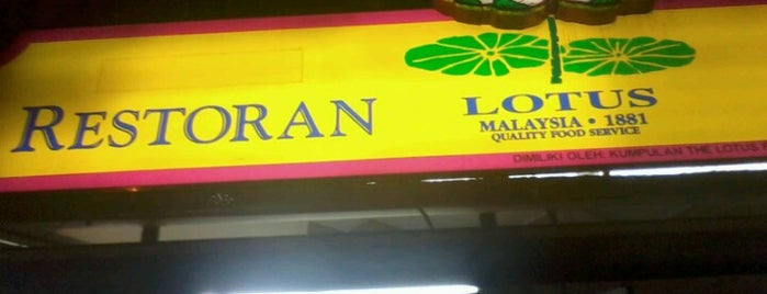 Lotus Nasi Kandar Penang, Jalan Medan Tuanku is one of All-time favorites in Malaysia.