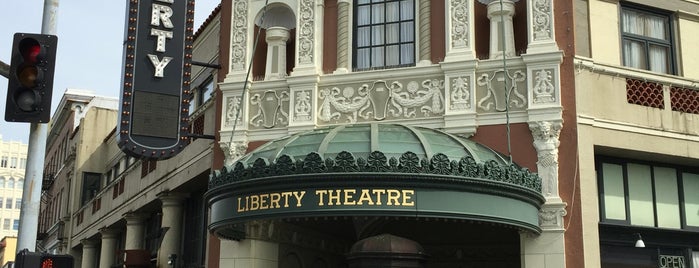 Liberty Theater is one of Tempat yang Disukai Valentino.