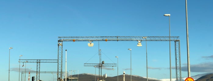 Hvalfjarðargöng | Hvalfjörður Tunnel is one of สถานที่ที่ Erik ถูกใจ.