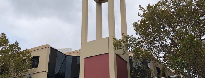 Clocktower Square Shopping Centre is one of Melbourne.