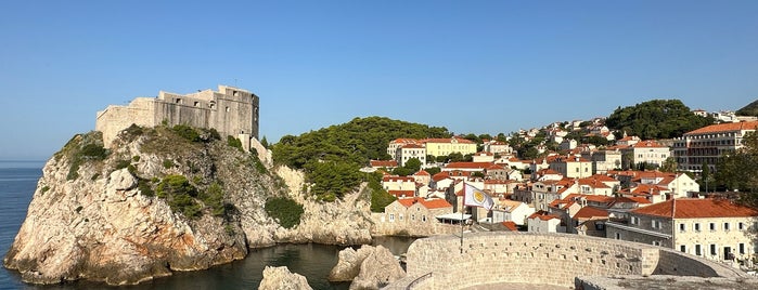 Dubrovnik City Walls is one of Zach's Saved Places.